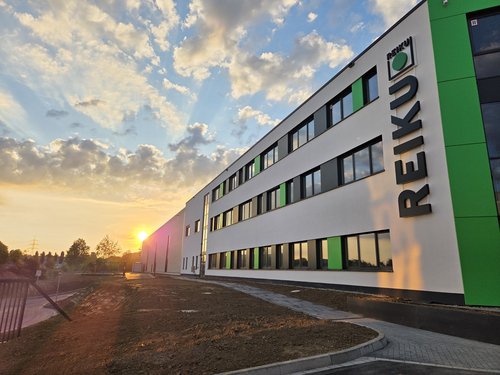 Reiku polyamide beschermslangen op een robotarm