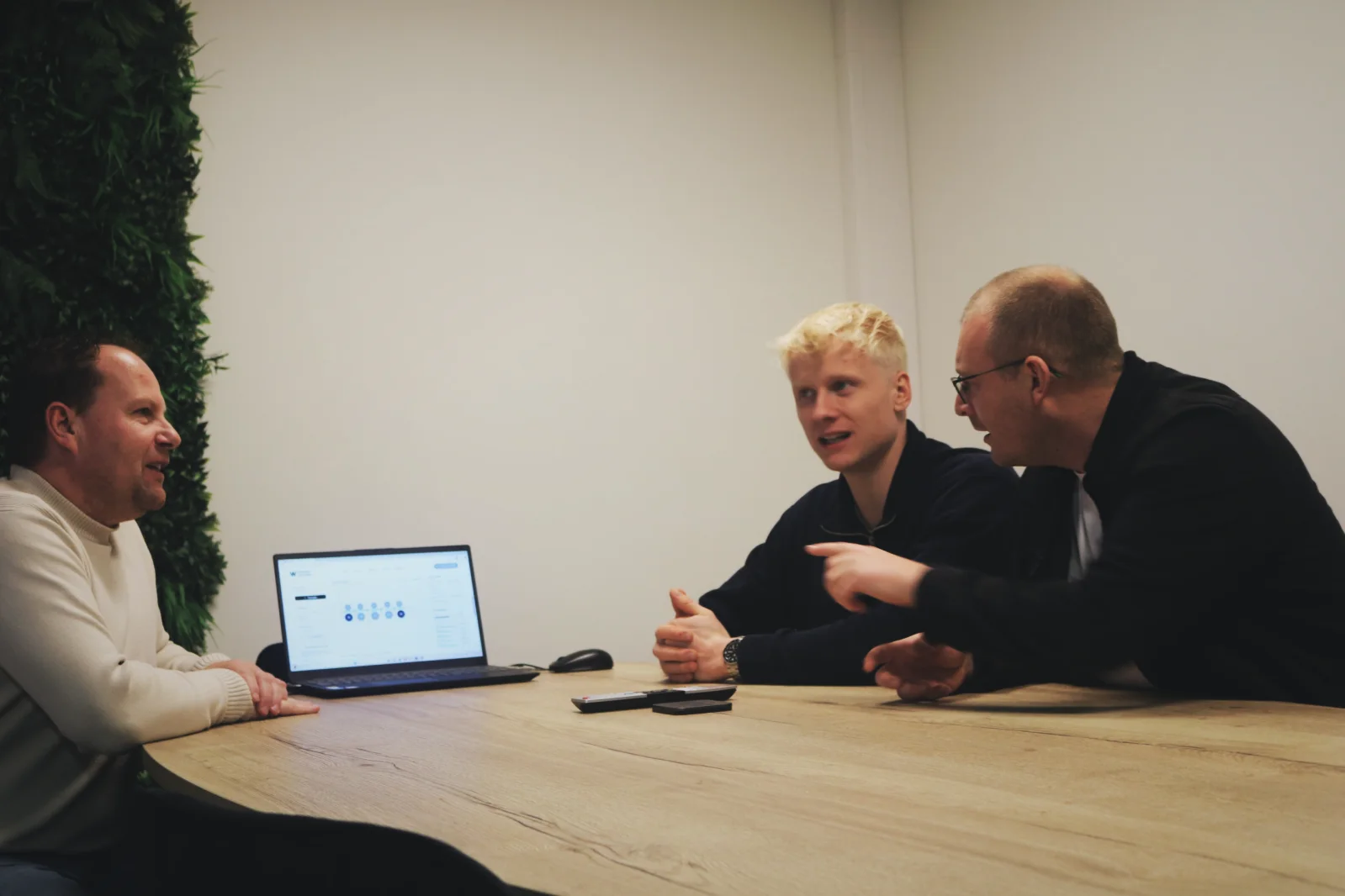 advisory meeting with a customer