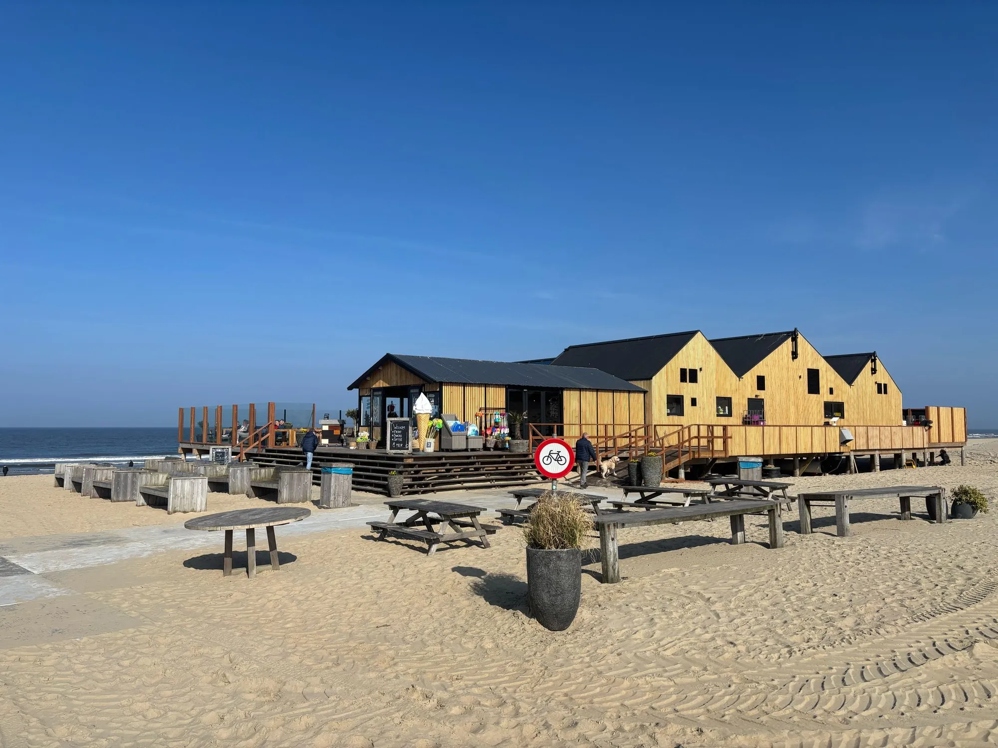 The beach pavilion by the sea